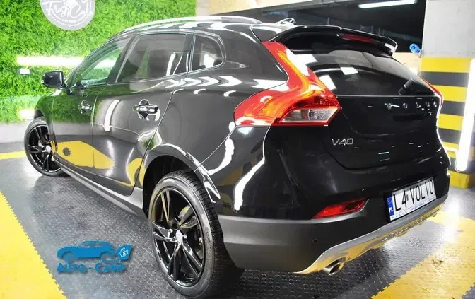 Volvo V40 cena 62900 przebieg: 175000, rok produkcji 2015 z Złotów małe 781